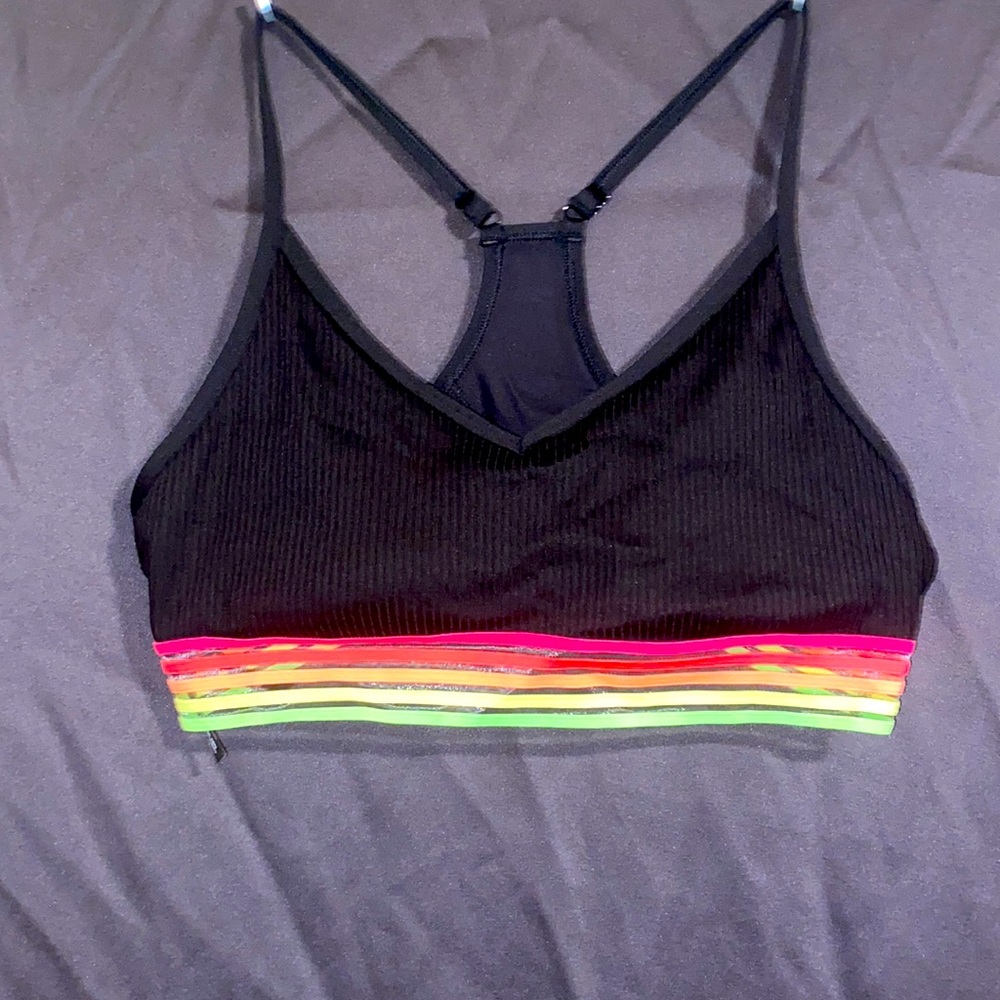 Vs pink sports bra